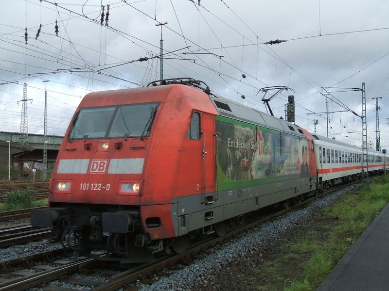  China Airlines  101 122-0 (heute wieder rot)mit IC 2154 von Erfurt nach Dsseldorf,Ausfahrt aus dem Dortmunder Hbf.(11.11.2007)