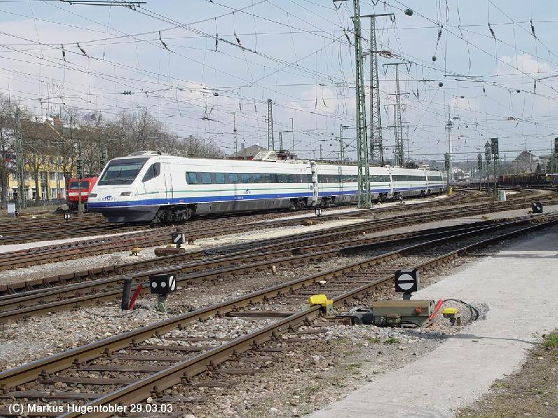 CIS ETR 470 5 als CIS 156 Milano Centale-Stuttgart Hbf am 29.03.03 in Singen (Htw)