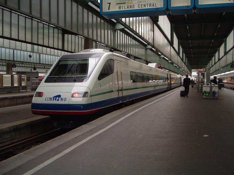 Cisalpino im Stuttgarter Hauptbahnhof.