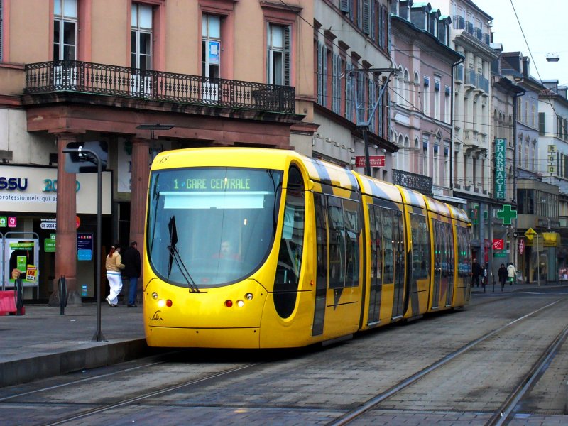 Citadis 13 in der Innenstadt von Mulhouse auf der Linie 1 am 31.01.07