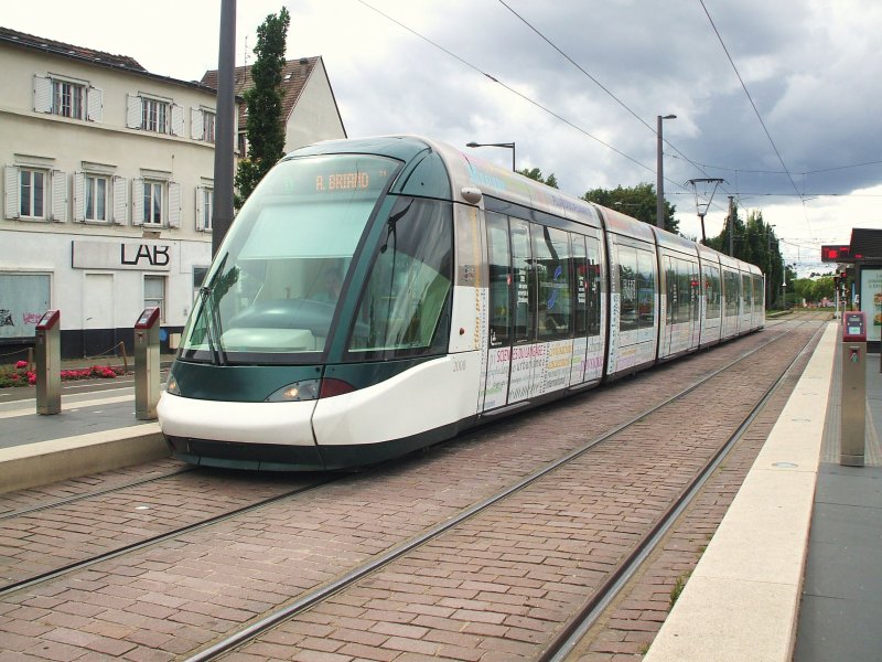 Citadis403-Tw 2008 auf Linie D nach Aristide Briand Hst Etoile Polygone