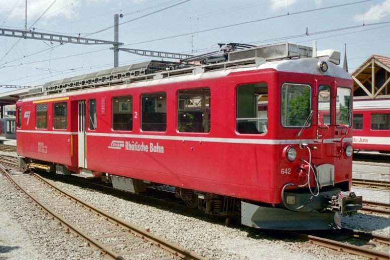 CJ 1000 mm ..ABef 4/4  642 (Ex RhB).. im Bahnhof von Saignelgier am 24.06.2006