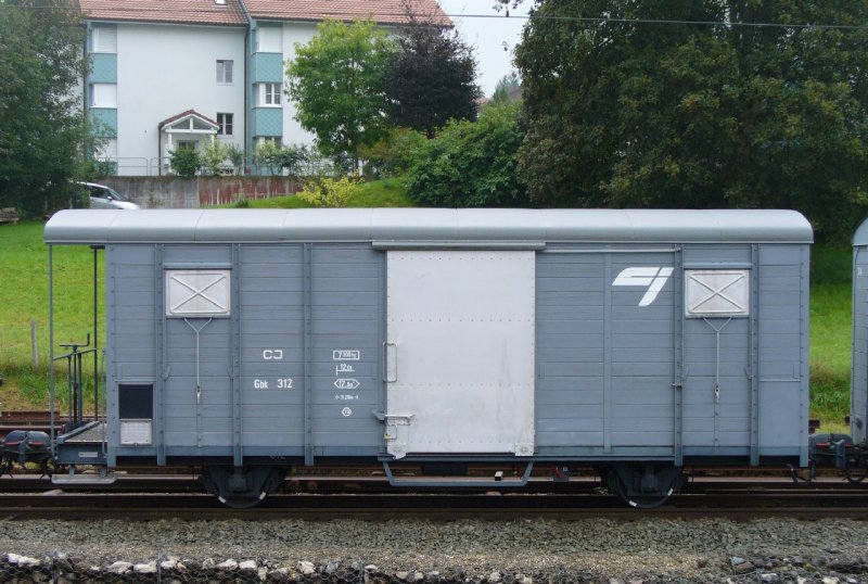 CJ - Einer von 15 Gedeckten Gterwagen  Gbk 312 in Saignelegier am 07.09.2007