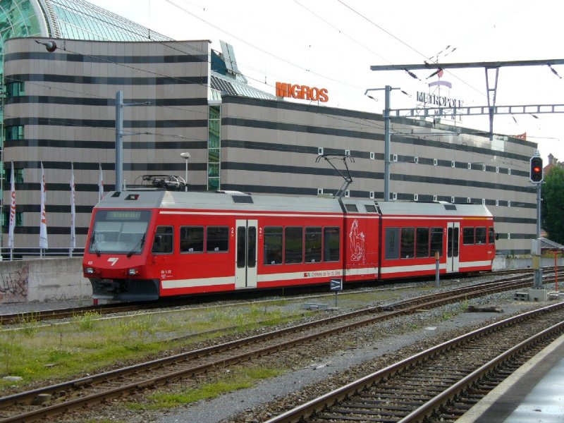 CJ - Triebwagen Be 2/6  631 bei der Ausfahrt aus dem Bahnhof von La Chaux de Fonds am 08.07.2007