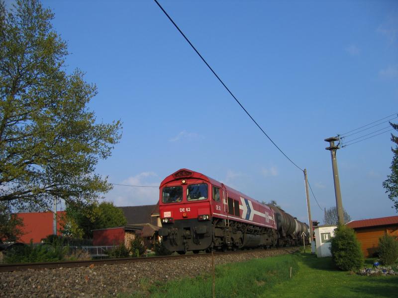 Class 66  DE 62  aufgenommen am 10.05.2006 in Haslanden auf der Fahrt von Aichstetten nach Aulendorf.