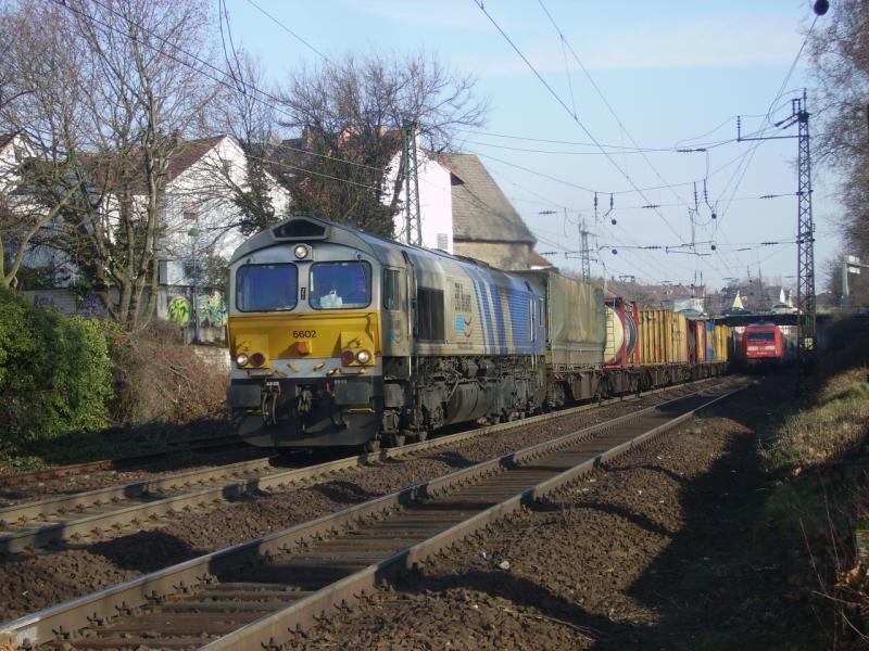 class 66 durchbraust Worms.