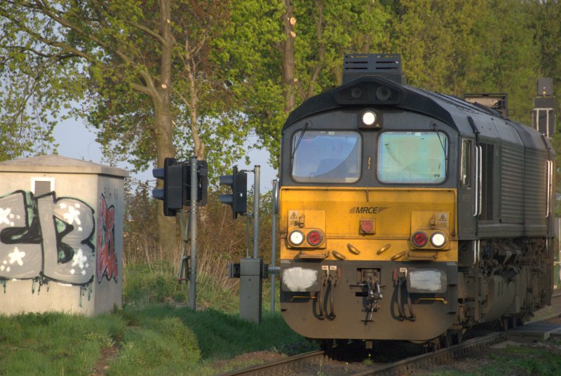 Class 66 (MRCE/Veolia)von Dlken in Richtung Venlo(NL)fahrend
aufgenommen in der nhe von Boisheim