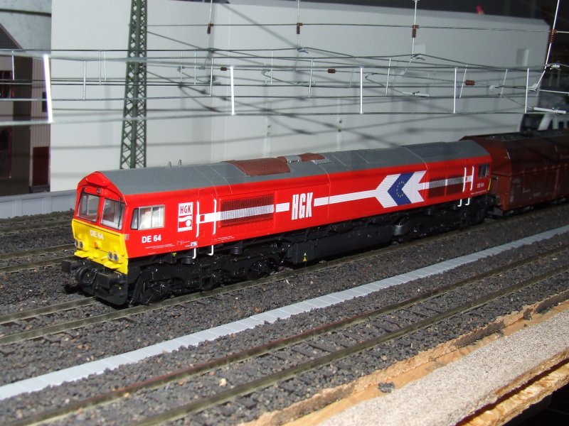 Class66 der HGK als Lok 64 von Mehano.