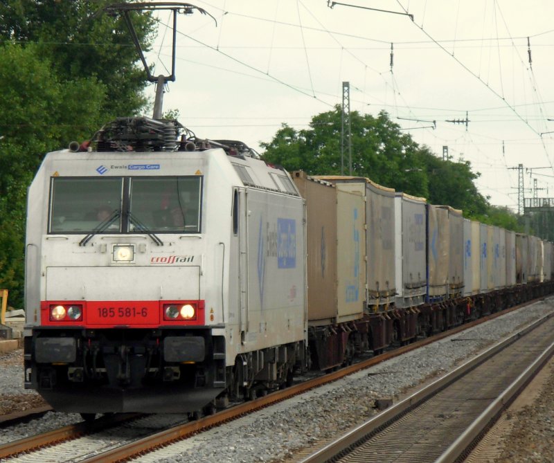 Crossrail 185 581 durchfhrt mit dem Ewals-KLV am 05.08.08 den Bahnhof Friesenheim (Baden)