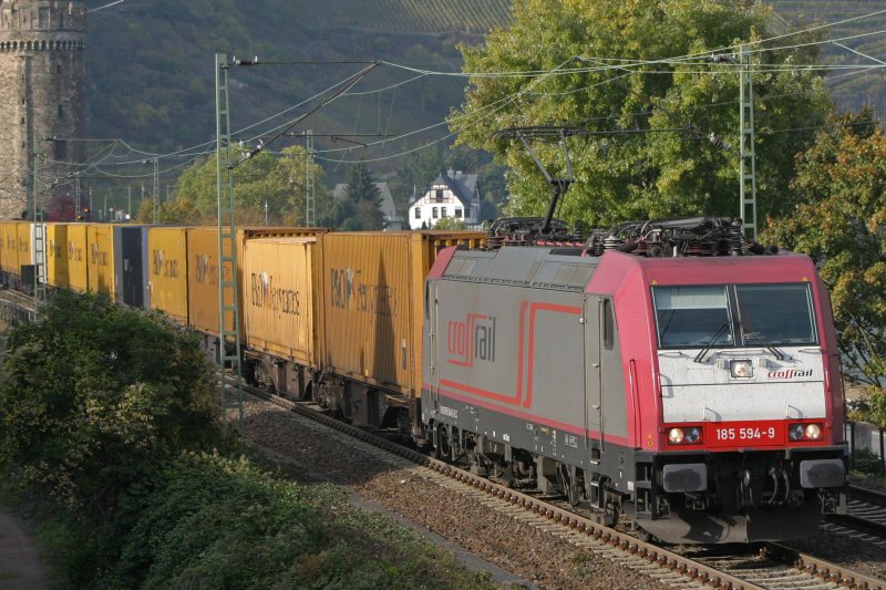 Crossrail 185 594 fhrt am 21.10.09 durch Oberwesel