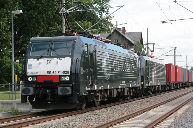CTL im Doppelpack mit der 189 928 und Schwesterlok in Jasnitz. 16.06.2009 