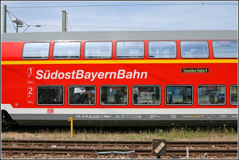 D-DB 50 80 36-81 077-0 DABpza786 der SdostBayernBahn aus Mhldorf sonnt sich in der Mittagssonne des 01.07.07 in MOP.