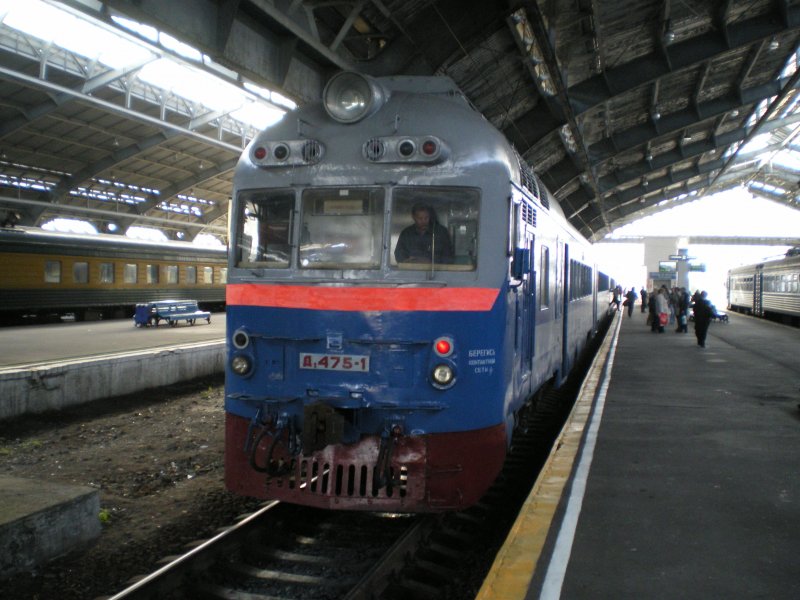 D1-475 in Kaliningrad am 11.5.09 nach der Ankunft aus Sovetsk (Zug 6385)