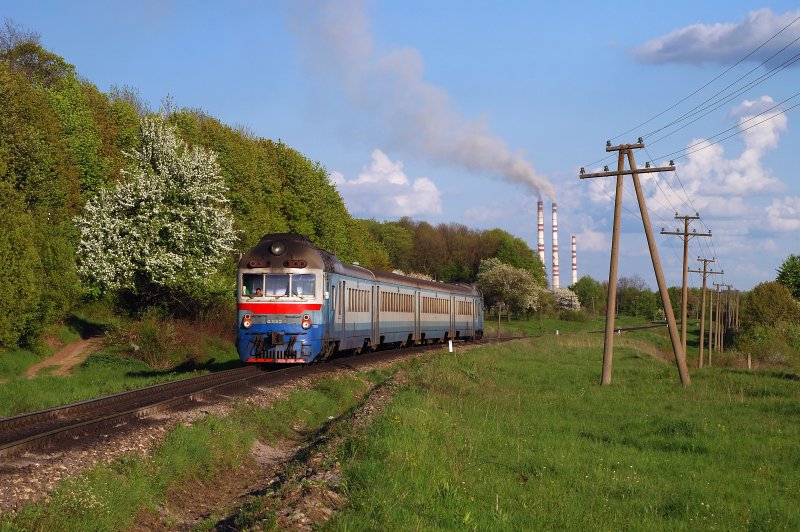 D1 - 552 mit dem 6415 vor Martiniv (30.04.2008)