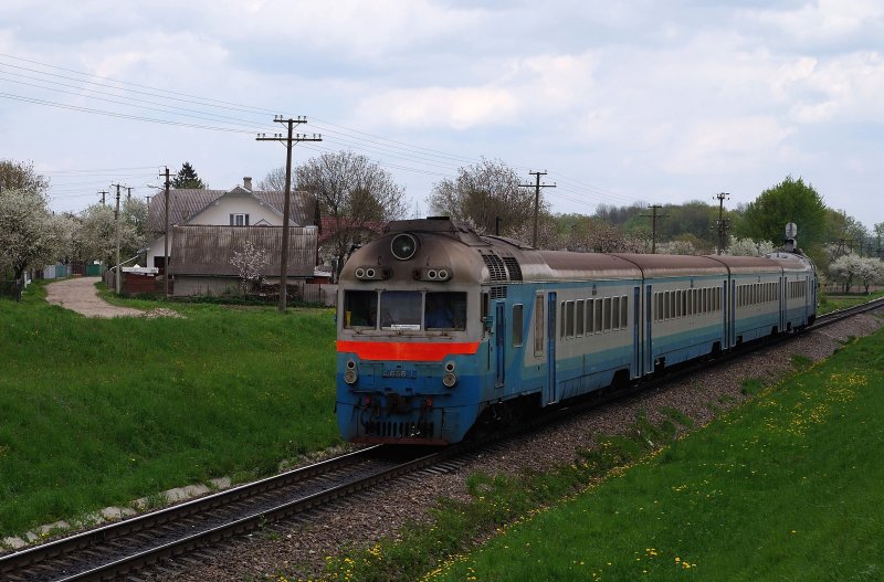 D1 - 658  mit dem 6412 in Esupil (01.05.2008)