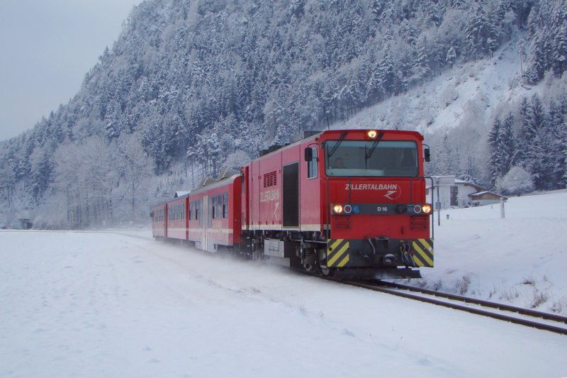 D16 mit Personenzug bei Strass am Ziller.12.02.2009