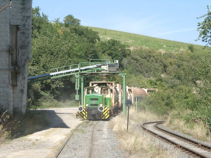 D2 mit Containerzug an der Verladestelle in Brenk, 6. September 2005