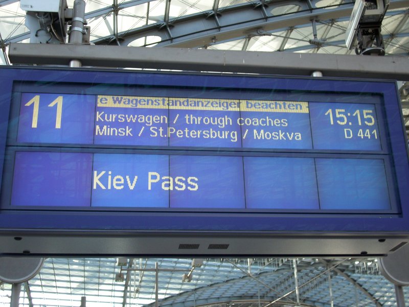 Da bekommt man Lust zum Verreisen.Aufgenommen am 12.April 2009 im Berliner Hbf.