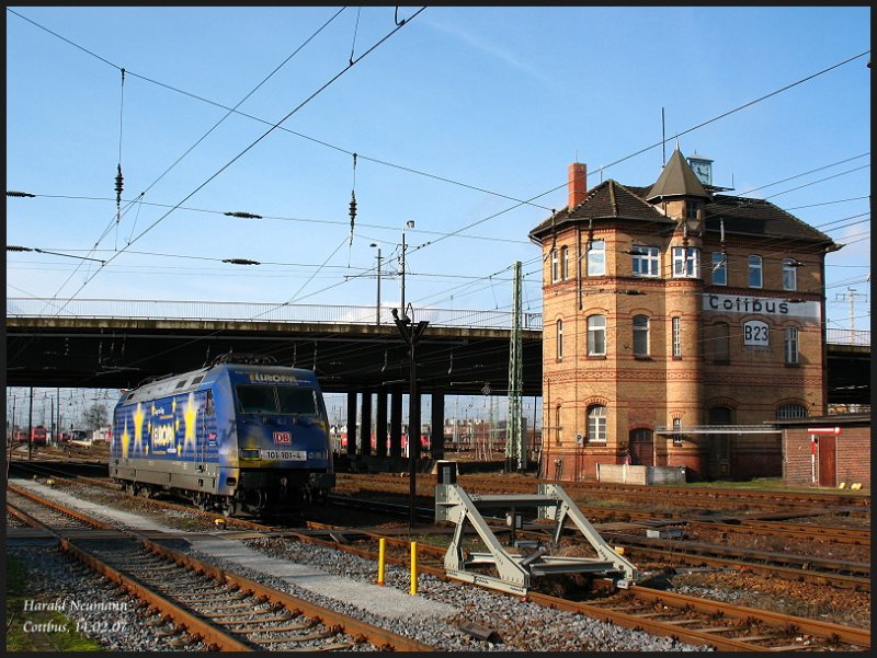 Da heute mal nach langer Zeit eine Werbe-101 mit IC241 nach Cottbus kam, soll dieser Vorfall hier natrlich nicht unvermerkt bleiben. 101 101  Europa  steht nun abgerstet an ihrem Stellplatz und wartet auf ihre Rckleistung am Nachmittag. IC241 wurde wie gestern von SU46-032 nach Krakau gebracht. Cottbus, 14.02.07