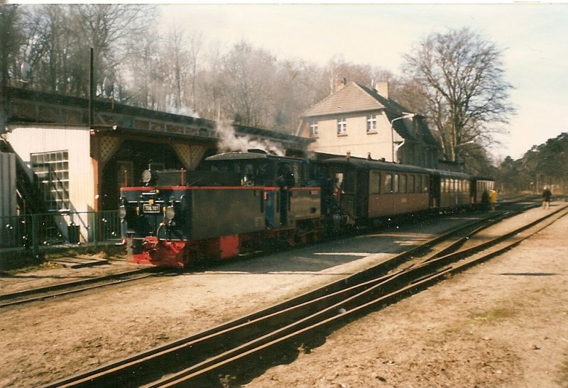 Da die Nicki/Frank S. keine hohe Zugkraft hat kam Sie an einem M�rztag 1997 mit nur drei Traditionswagen in G�hren an. 
