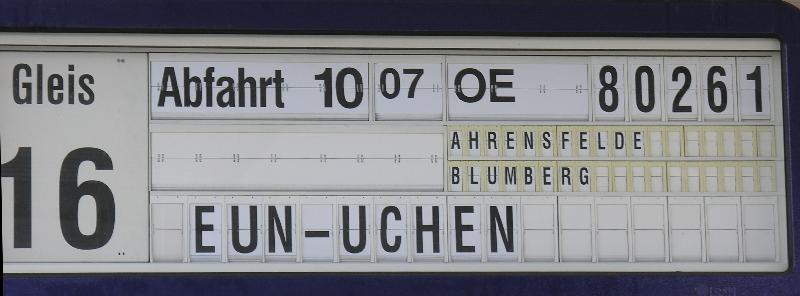 Da sage noch einer, bei der Bahn gibt es nichts (mehr) zu lachen. Jedenfalls sollte am 19. Januar 2006 dieser Zug von Berlin-Lichtenberg nach Eunuchen fahren.