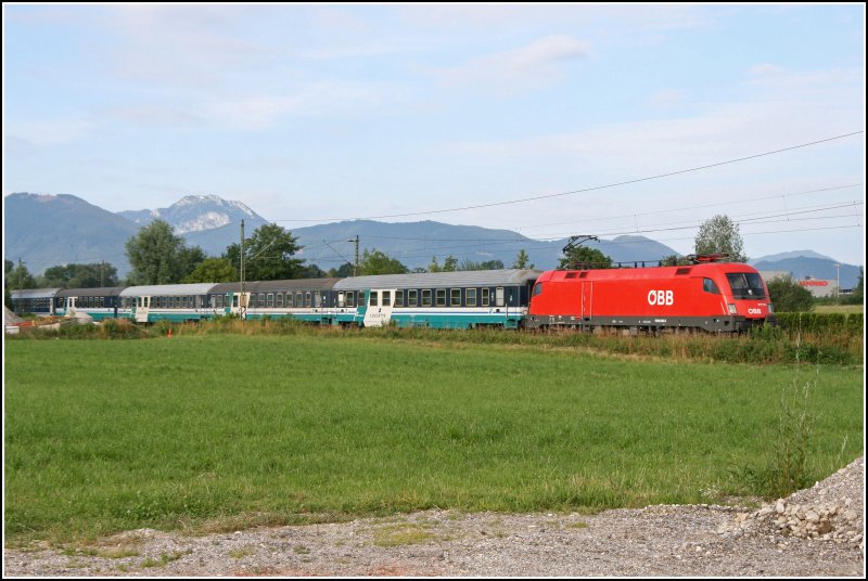 Da ist sie schon wieder ;-) Nach der gestrigen Bespannung des  EC 89  LEONARDO DA VINCI  zum Brenner (Bild 125706), fhrt sie nun mit dem EN286  Capri , von Napoli Centrale nach Mnchen zurck. (29.06.07 um 7.52 Uhr)