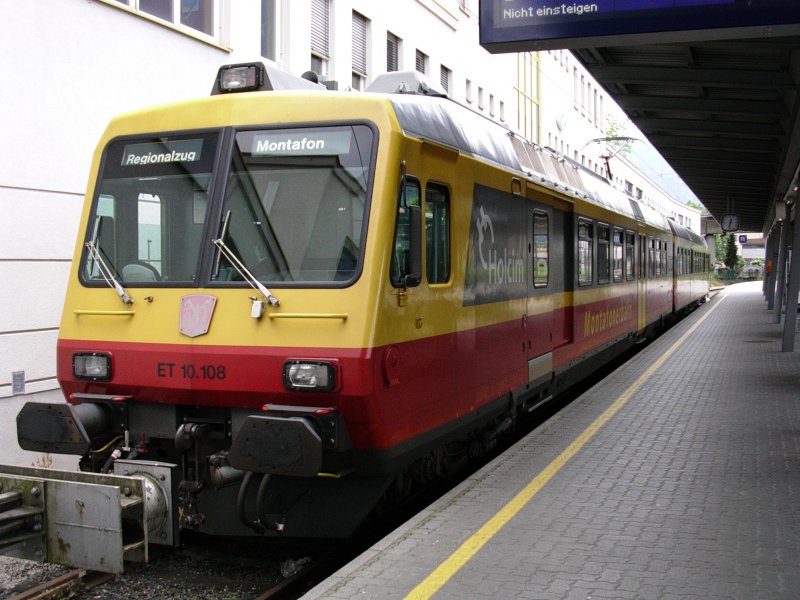 Dagegen sieht der ET 10.108 der Montafonerbahn richtig gediegen aus (Siehe 4024) am 31.05.08 