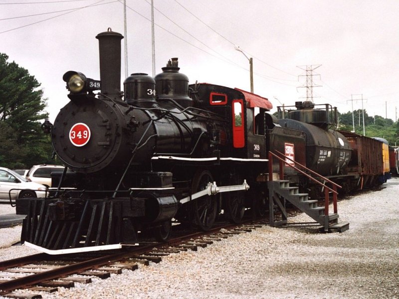 Dampflok 349 (Baldwin Locomotive Works, Baujahr: 1891) der Tennessee Valley Railroad auf Bahnhof Grand Junction (State of Tennessee) am 30-08-2003. Bild und scan: Date Jan de Vries.
