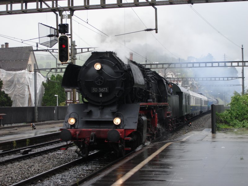 Dampflok DB 50 3673 als Extrazug unterwegs am 2. Juni 2007 beim Bahnhof Arth-Goldau in Fahrtrichtung Sden.