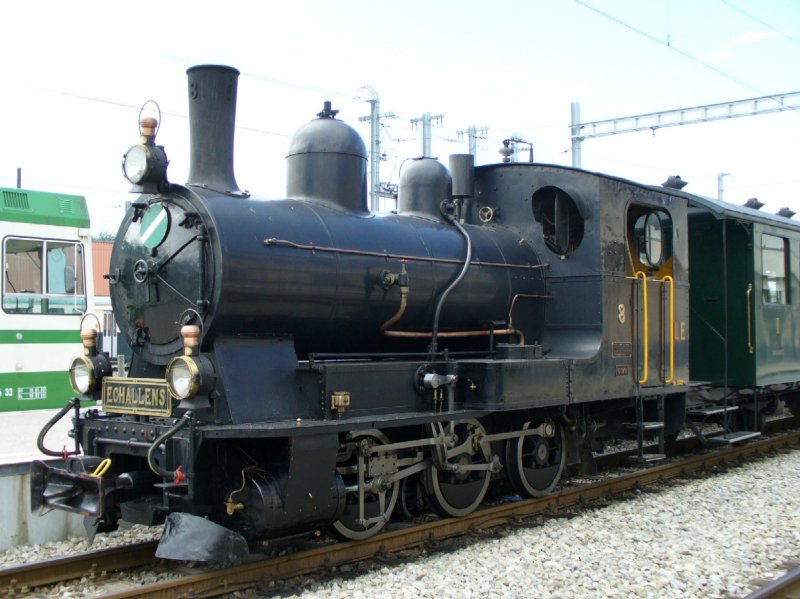 Dampflok G 3/3 8 im Bahnhof von Echallens am 03.09.2006