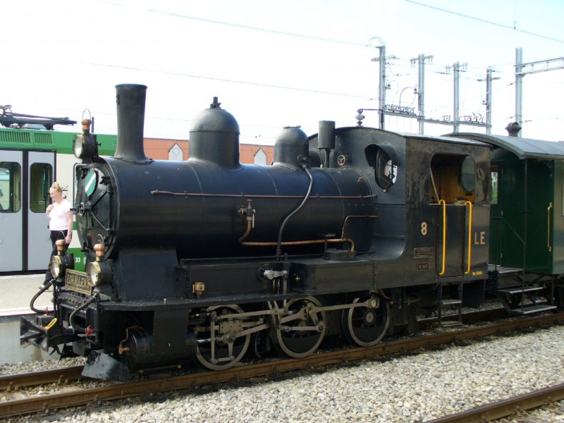 Dampflok G 3/3  8 der LEB = Lausanne - Echallens - Bercher Bahn im Bahnhofsareal von Echallens am 03.09.2006