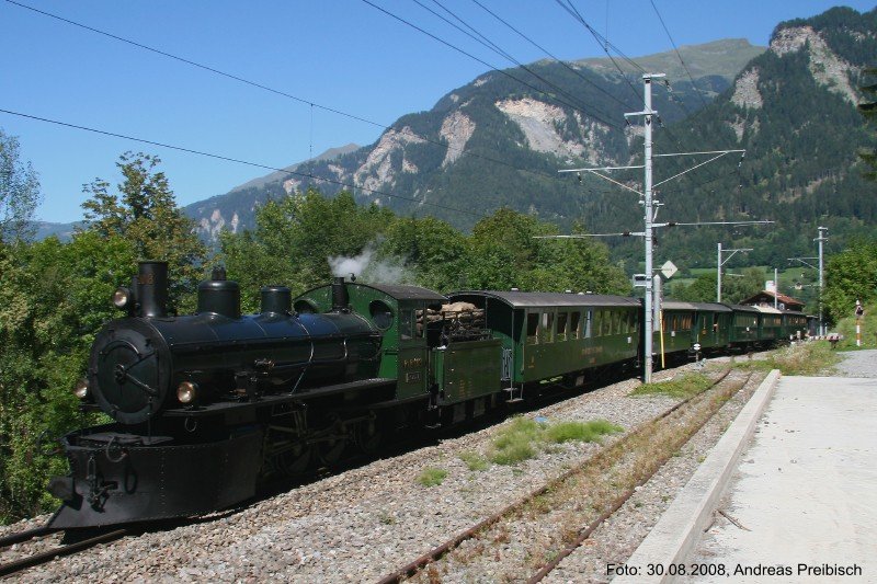 Dampflok G 4/5 108  ENGIADINA  mit Extrazug von St. Moritz nach Chur hat soeben die Station Sils in Richtung Thusis durchfahren am 30.08.2008.