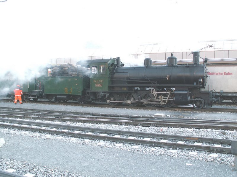 Dampflok G 4/5 Nr.107  Albula  vor einem Extrazug am 04.02.07 in Landquart
