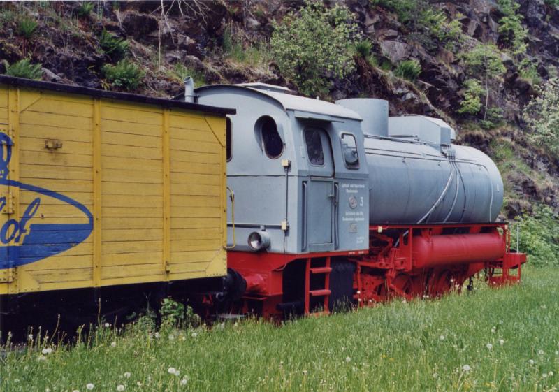 Dampfspeicherlokomotive Nr. 3 der Zellstoff- und Papierfabrik Blankenstein im ex. Bf Lichtenberg/Bayern (Mai 2003)
