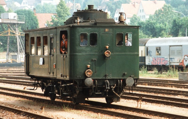 Dampftriebwagen der DVZO CZm 1_2 31 bei einer Sonderfahrt zu einer Jahrfeier von Waldshut-Tiengen am 14.6.1992.