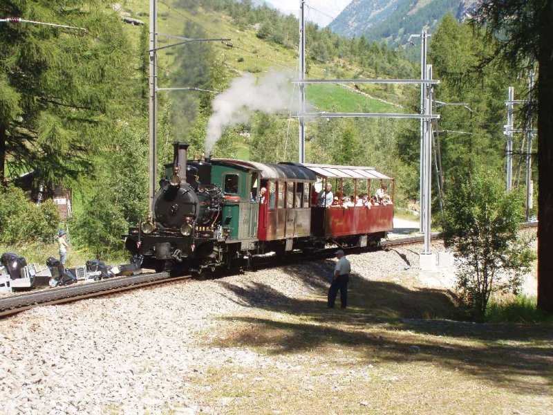 Dampfzug nach Zermatt zwischen Tsch und Zermatt. 05.08.07