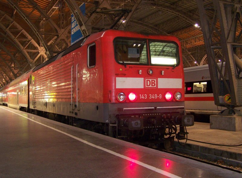 Dank des neuen Fahrplans, kommen auch immer �fters Magdeburger Loks sowie Wagen nach Bitterfeld und Leipzig, sowie die 143 349, die f�r 140 km/h zugelassen ist. Anfang Dezember fuhr sie den Umlauf RB: Falkenberg(Elster)-LW-LD-LBT-Leipzig und zur�ck.