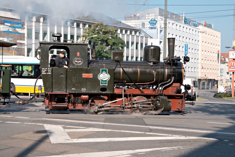 Darmstdter Dampfstraenbahn, am 27.9.2008 auf der Kreuzung Rheinstrae/Kasinostrae