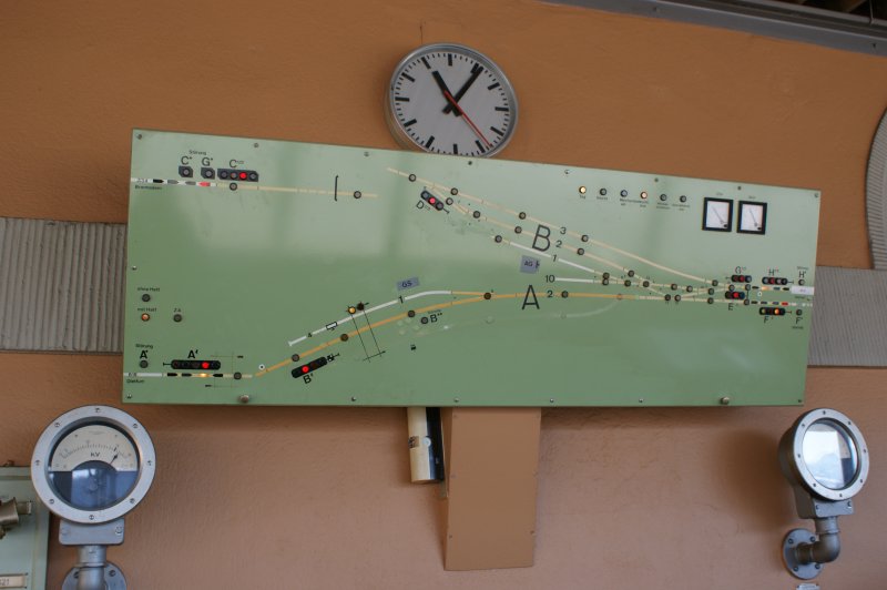 Das alte Stellewerk im Bahnhof Liechtensteig seit 2009 ausser Betrieb, wird jedoch an Ort und Stelle Museal erhalten bleiben.
Aufgenommen am 02.02.2009.