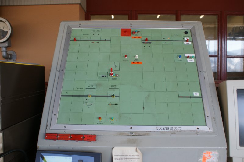 Das alte Stellewerk im Bahnhof Liechtensteig seit 2009 ausser Betrieb, wird jedoch an Ort und Stelle Museal erhalten bleiben.
Aufgenommen am 02.02.2009.