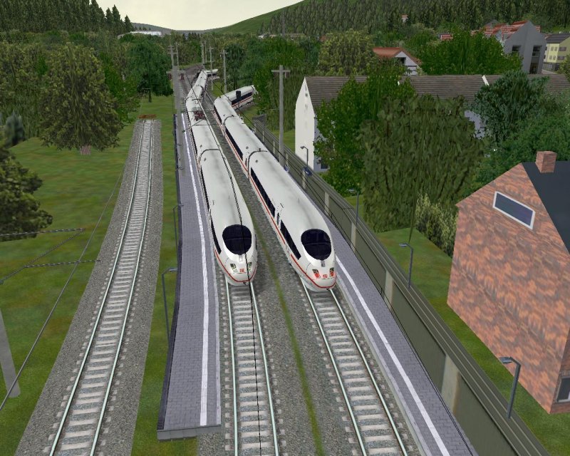 Das ist auch Unrealistisch. Man sieht den vorderen Zugteil sowie auch den hinteren Zugteil. Aufgenommen bei der Wendeschleife bei Ettlingen Stadt