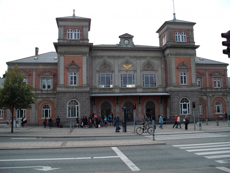 Das Bahnhofsgebude in Aalborg.