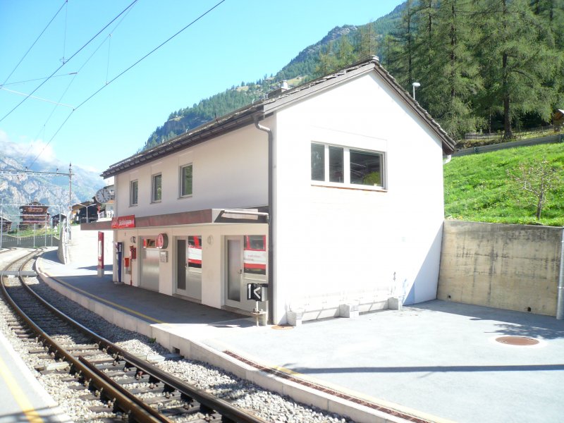 das Bahnhofsgebude Herbriggen auf der Matterhorn Gotthard Bahn am 18.8.2007