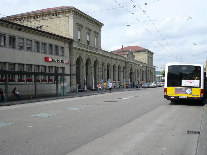Das Bahnhofsgebude von Schaffhausen am 2.8.2007