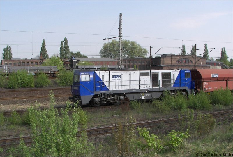 Das BW Gelsenkirchen-Bismarck passiert RHB901 (G2000/Bauj.2001) am 25.04.2007.