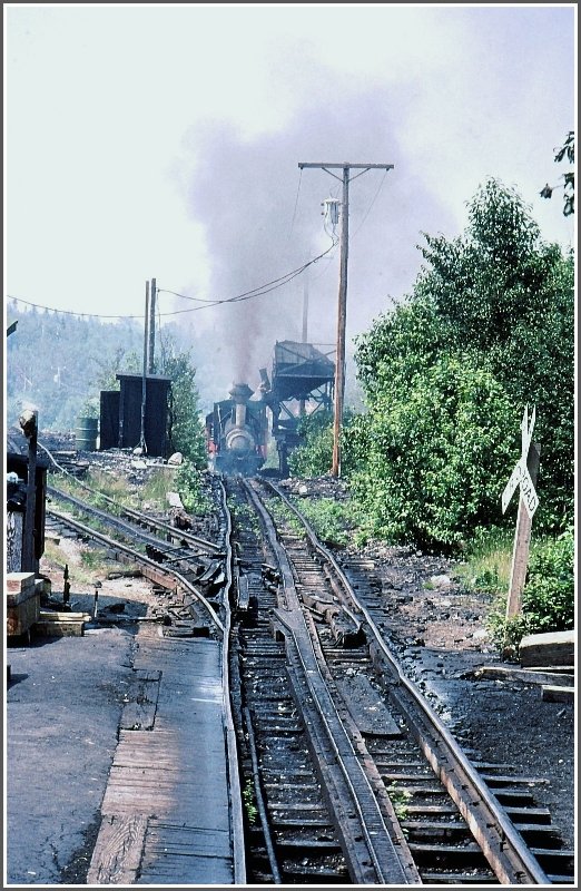 Das Depot ist mit der Talstation ber zwei usserst klapprige Geleise verbunden. (Archiv 02.08.2008)