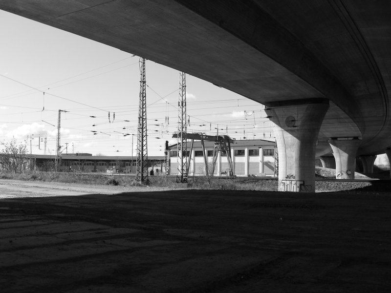 das ehemalige Bw Stralsund
trotzt der neuen Brcke der B96