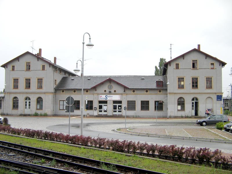 Das Empfangsgebude des Bahnhofs Oschatz, 28.07.07