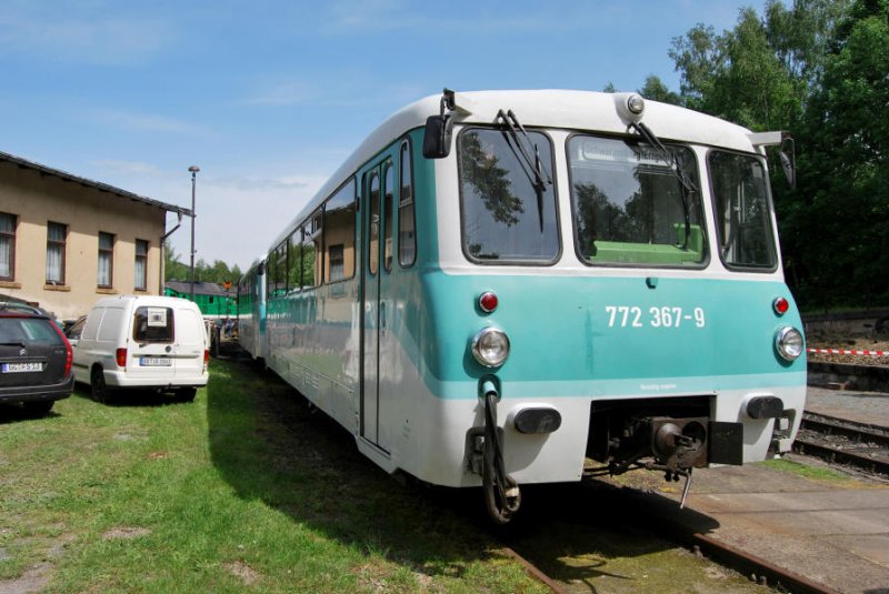 Das Ferkeltaxi 772 367 hat´s ins Erzgebirge verschlagen. Mit ihm kann man zB ber den Markersbacher Viadukt fahren und die Aussicht geniesen, 21.05.09