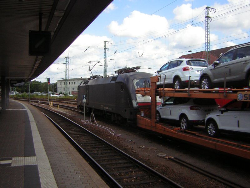 Das Foto zeigt die Lok,des Ford transports. Der Zug ist wahrscheinlich vom Ford-Werk aus Saarlouis im Saarland angefahren.